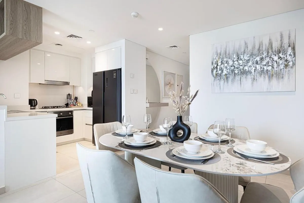 Luxurious Burj Khalifa And Fountain Views Apartment Dubai