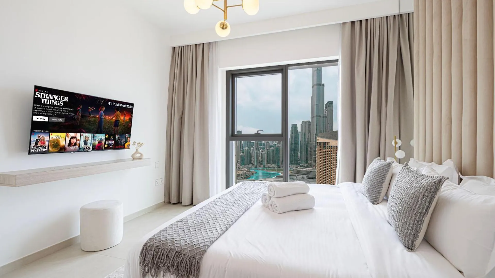 Luxurious Burj Khalifa And Fountain Views Apartment Dubai