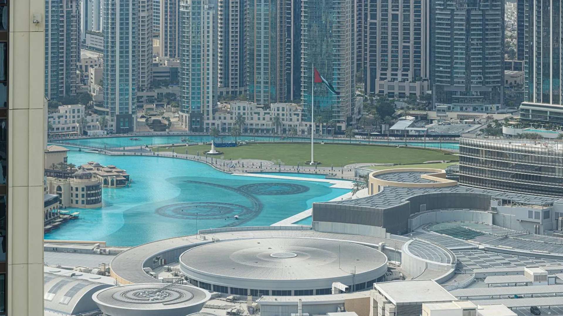 Luxurious Burj Khalifa And Fountain Views Apartment Dubai